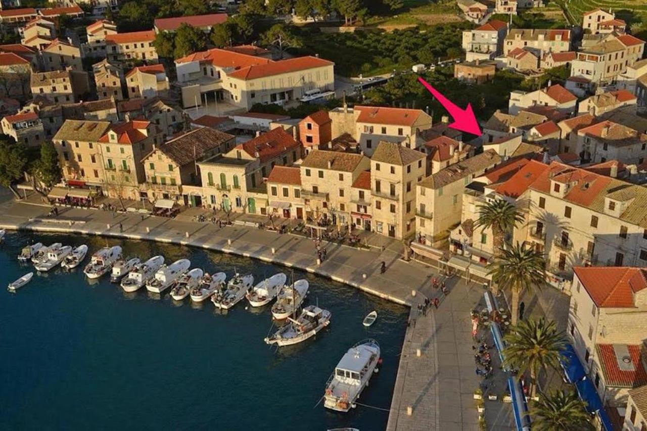 Apartment Whooart Komiža Esterno foto
