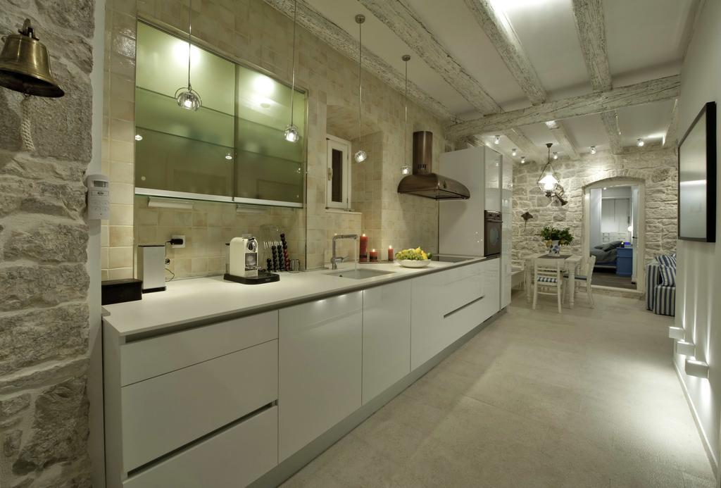 Apartment Whooart Komiža Esterno foto